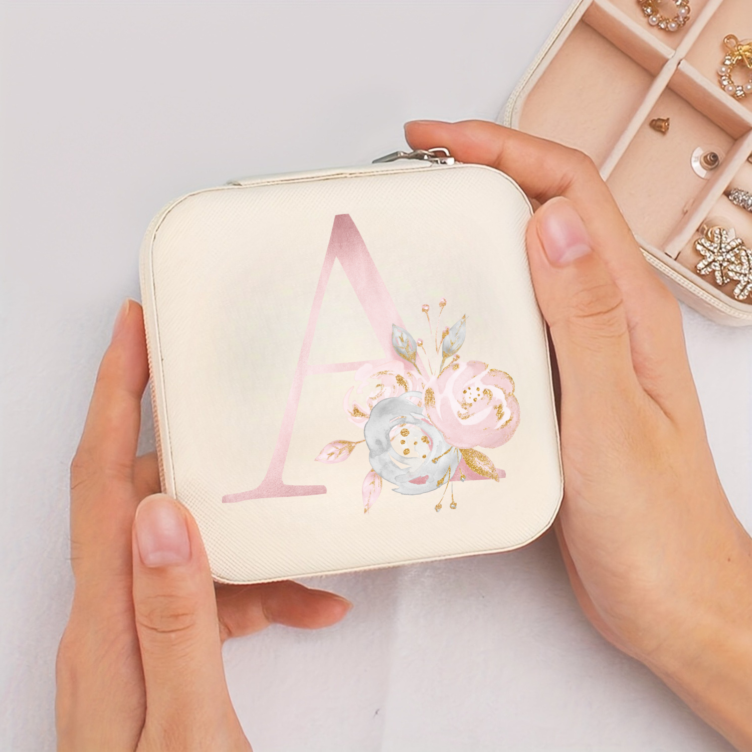 A-Z Alphabet Print Beige Trave - Event Z บทวิจารณ์และราคา